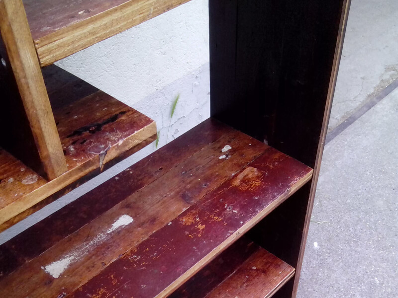 vakkenkast van gerecycled hout