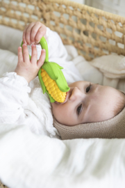 Oli & Carol | Corn | rattle toy