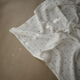 Mushie | Swaddle leaf