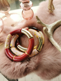 Bangle bordeaux/roze/beige/goud/bruin (gekartelde goudkleurige disc kralen)