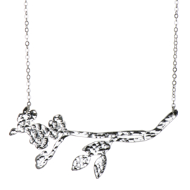 Silver Plated Meadow Floral Necklace 