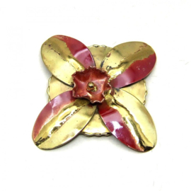 Broche 001