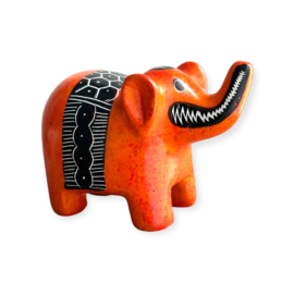 Dierenbeeldje Olifant Kisii steen Oranje