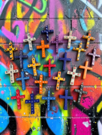 2 x Cross Pendant Kisii steen Assorted Colours