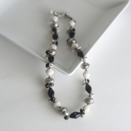 Sanaa Ketting Black&White