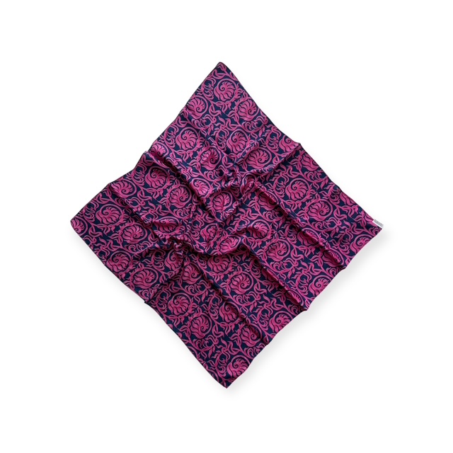 Sari Square 528