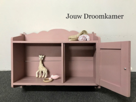 Brocante hangkastje voor boven de commode Jette