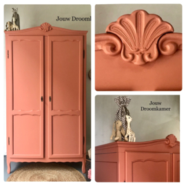 Brocante Queen Anne tweedeurs kledingkast voor Isa