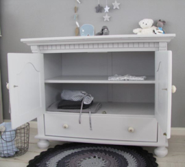 Landelijke commode voor Jessie