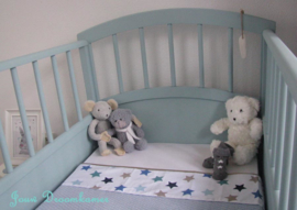 Vintage ledikantje Livia met schuine pootjes