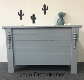 Brocante speelgoedkist Joris