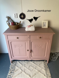 Sierlijke brocante commode Chanel