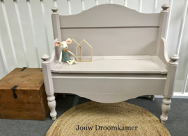 Brocante klepbank Neeltje