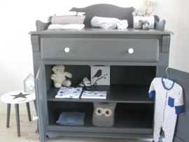 Stoere landelijke commode voor Tom