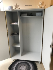 Retro kledingkast Zenna