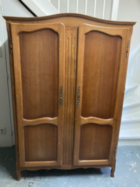 Twee deur Queen Anne kledingkast Ina