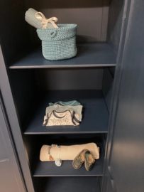 Drie deurs vintage Queen Anne kledingkast Luca