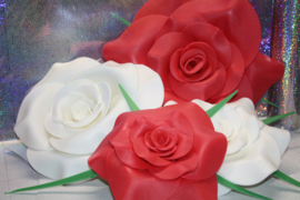 Foam roos  25 cm. Kleur wit
