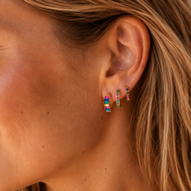 Earparty 3 gaatjes - gekleurde steentjes