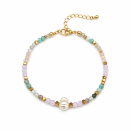Kralen armband met parel pastel