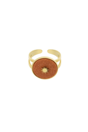 Ring met steen en zon