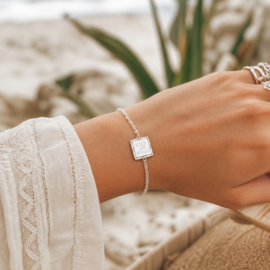 Armband Square Quote