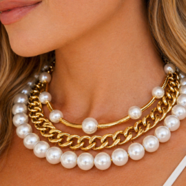 Goudkleurige Ketting met Parels & Schakel