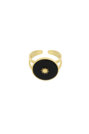 Ring met steen en zon