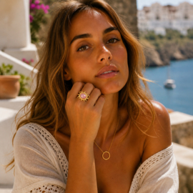 Verstelbare ring roze steen open design – zomers & stijlvol
