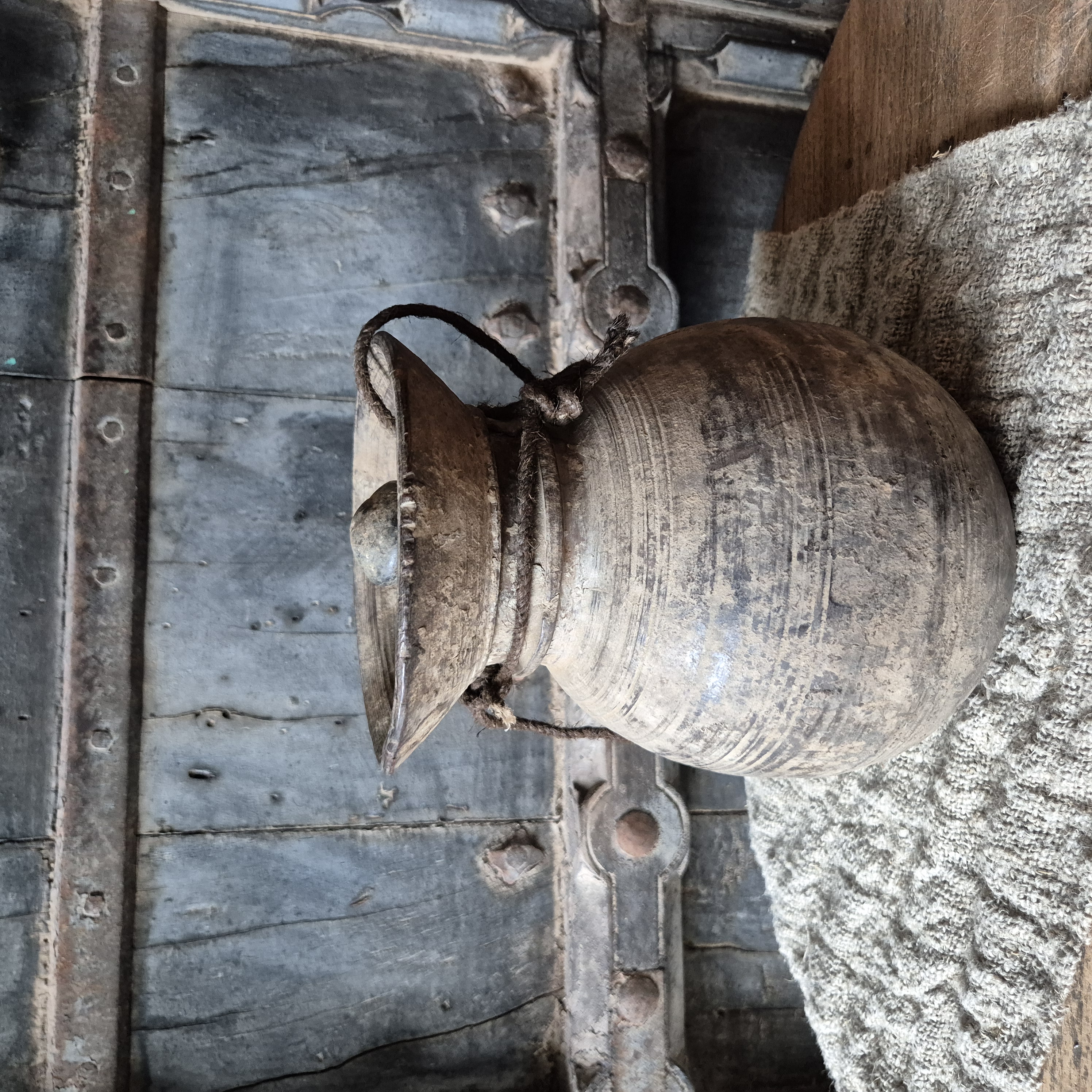 Nepalese kruik met deksel S 1