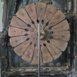 Houten spinnenwiel 3