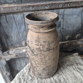 Nepalese kruik L 17