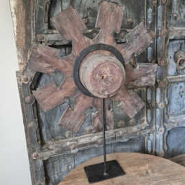 Houten spinnenwiel 7