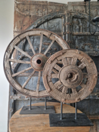 Houten wiel op standaard (groot)