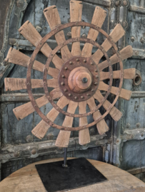 Houten spinnenwiel 2