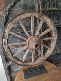 Houten wiel op standaard (groot)