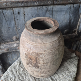 Nepalese kruik M 35