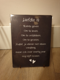 Houten kaart Liefde Is