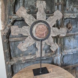 Houten spinnenwiel 3