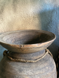 Oude Nepalese kruik