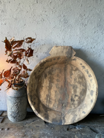 Grote oude houten schaal