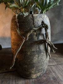 Oude Nepalese kruik