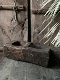 Oude stoere robuuste trog
