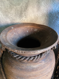 Oude Nepalese kruik