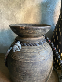 Oude Nepalese kruik