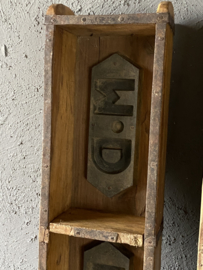 Dubbele oude steenmal (links)
