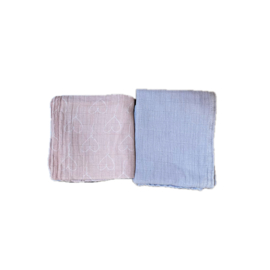 2x tetradoek grijs + roze hartjes