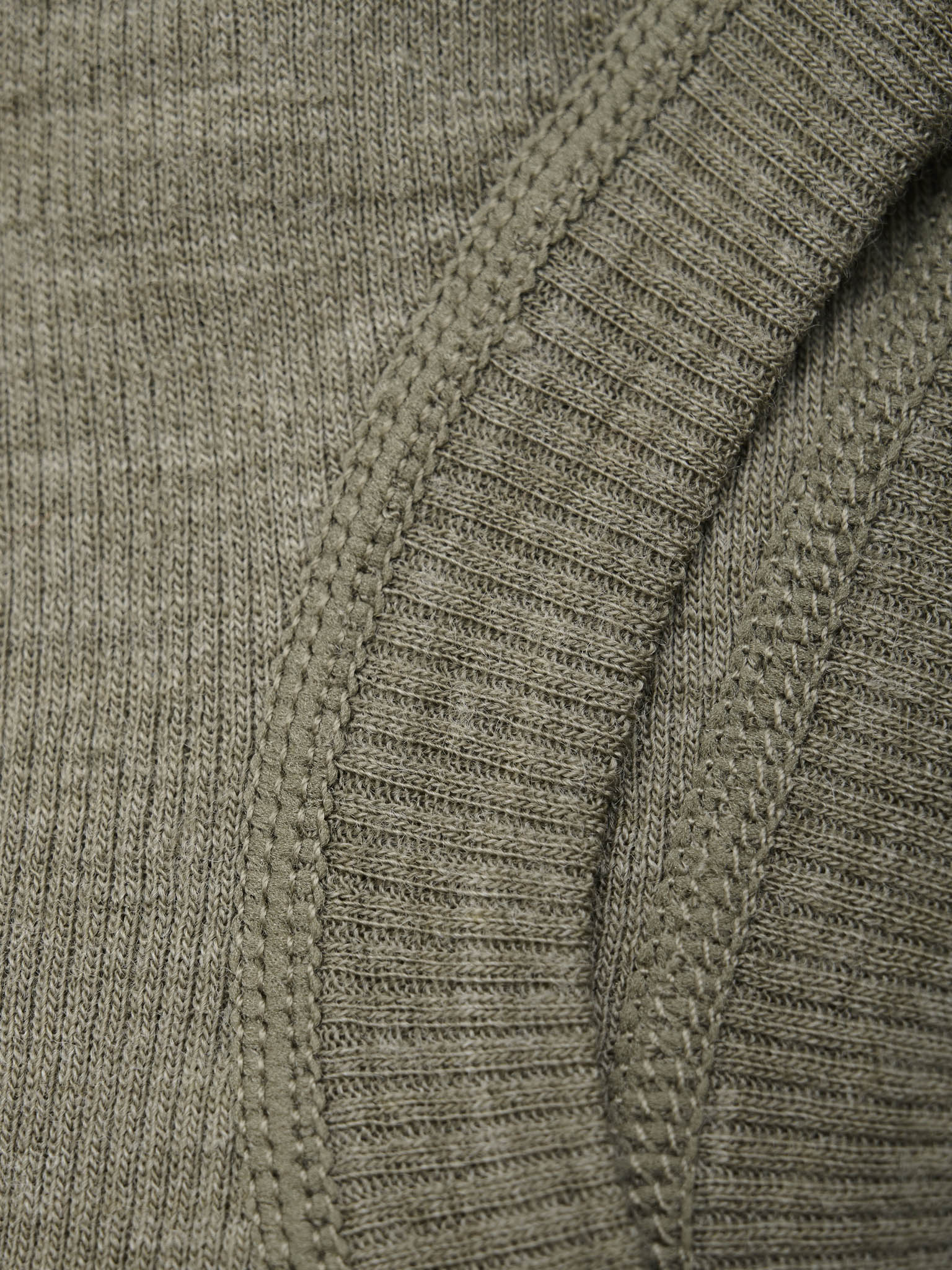 *Balaclava dusky green - CeLaVi*