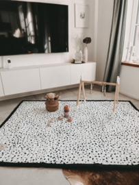 *150 x 200 cm Speeldeken pebbles - Love by Lily*