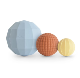 *Nesting balls powder blue - Mushie*